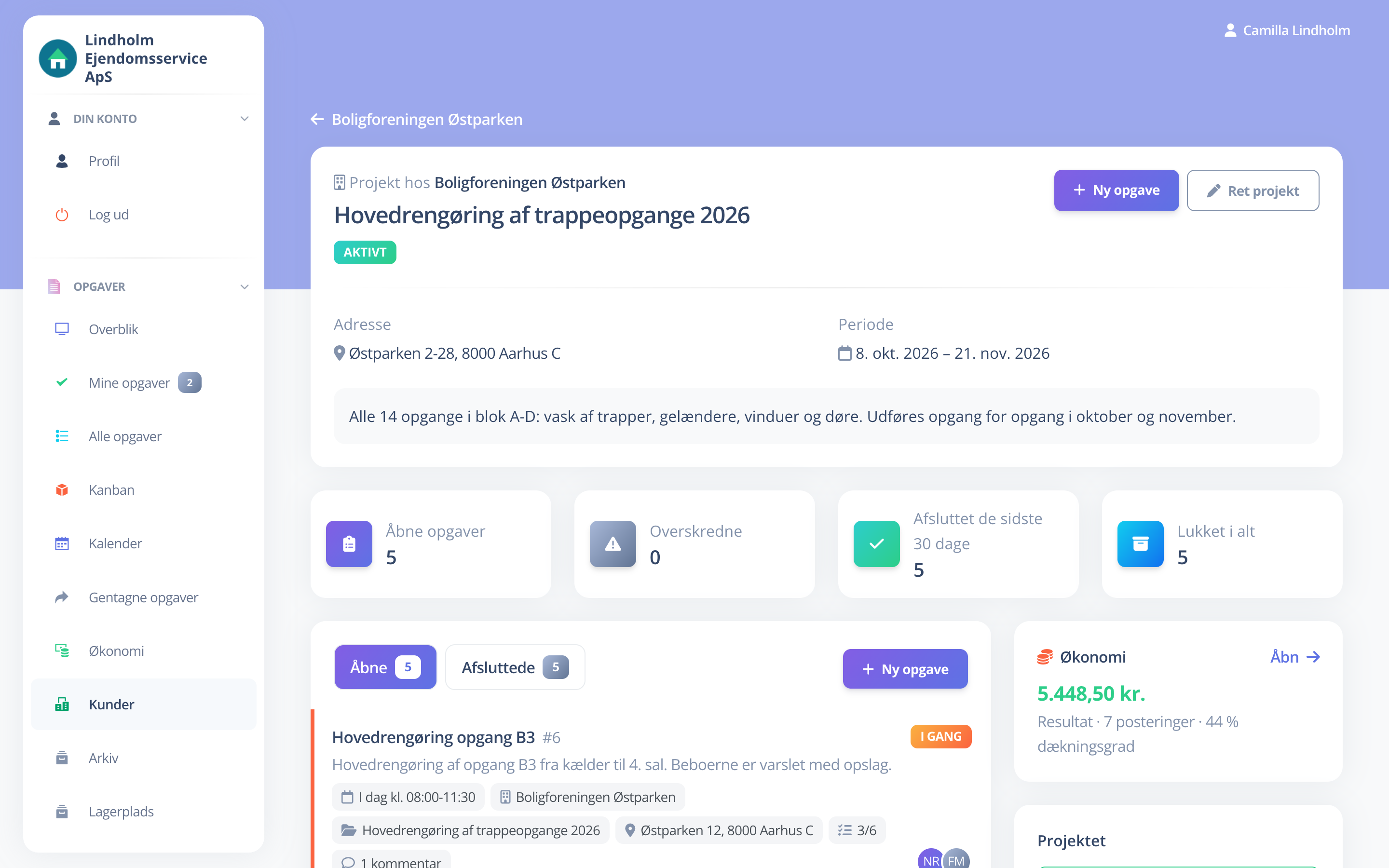 Et kundeprojekt med periode, adresse, opgaver og økonomi